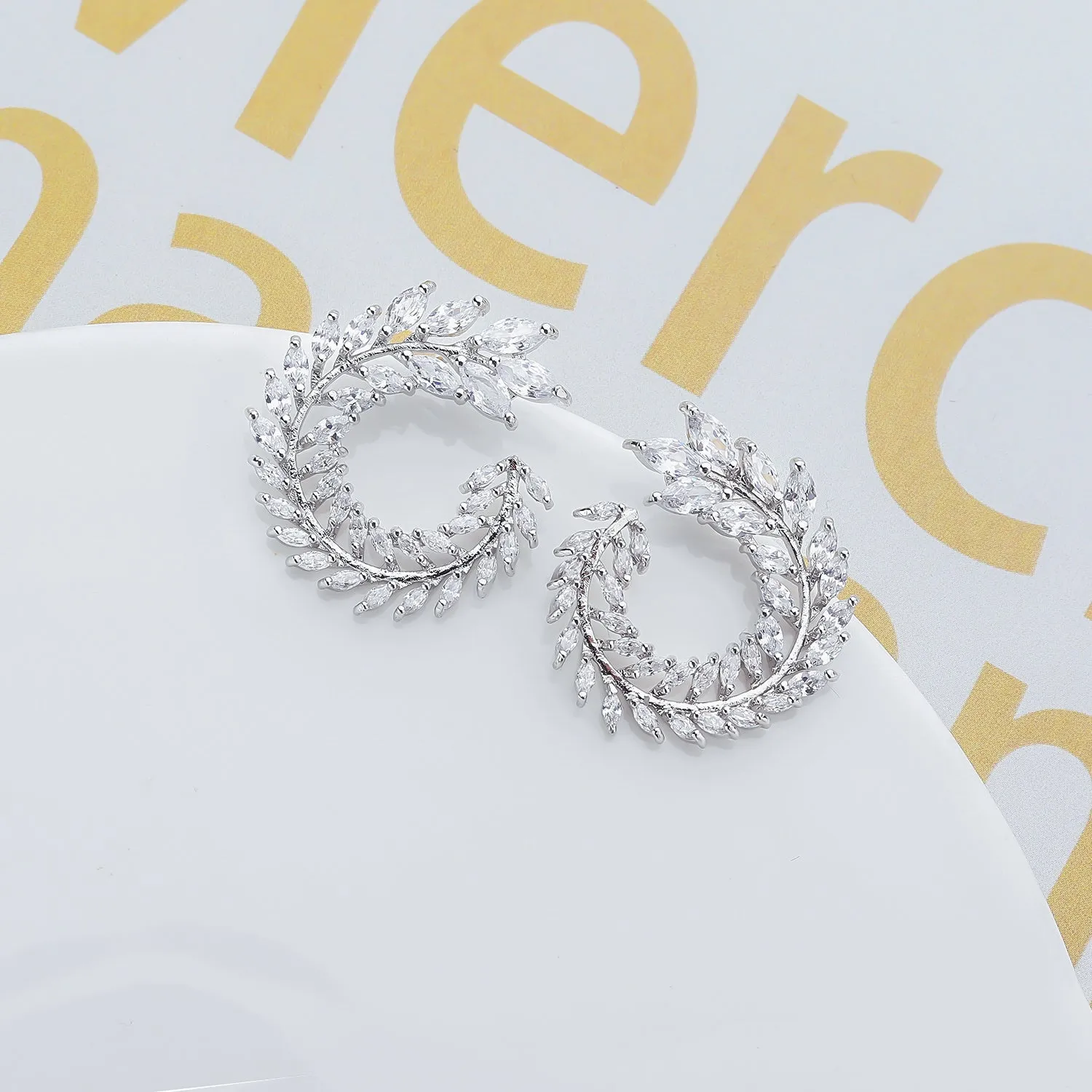 5A Cubic Zircon CZ Stud Leaves Earring for Wedding Women CE10101