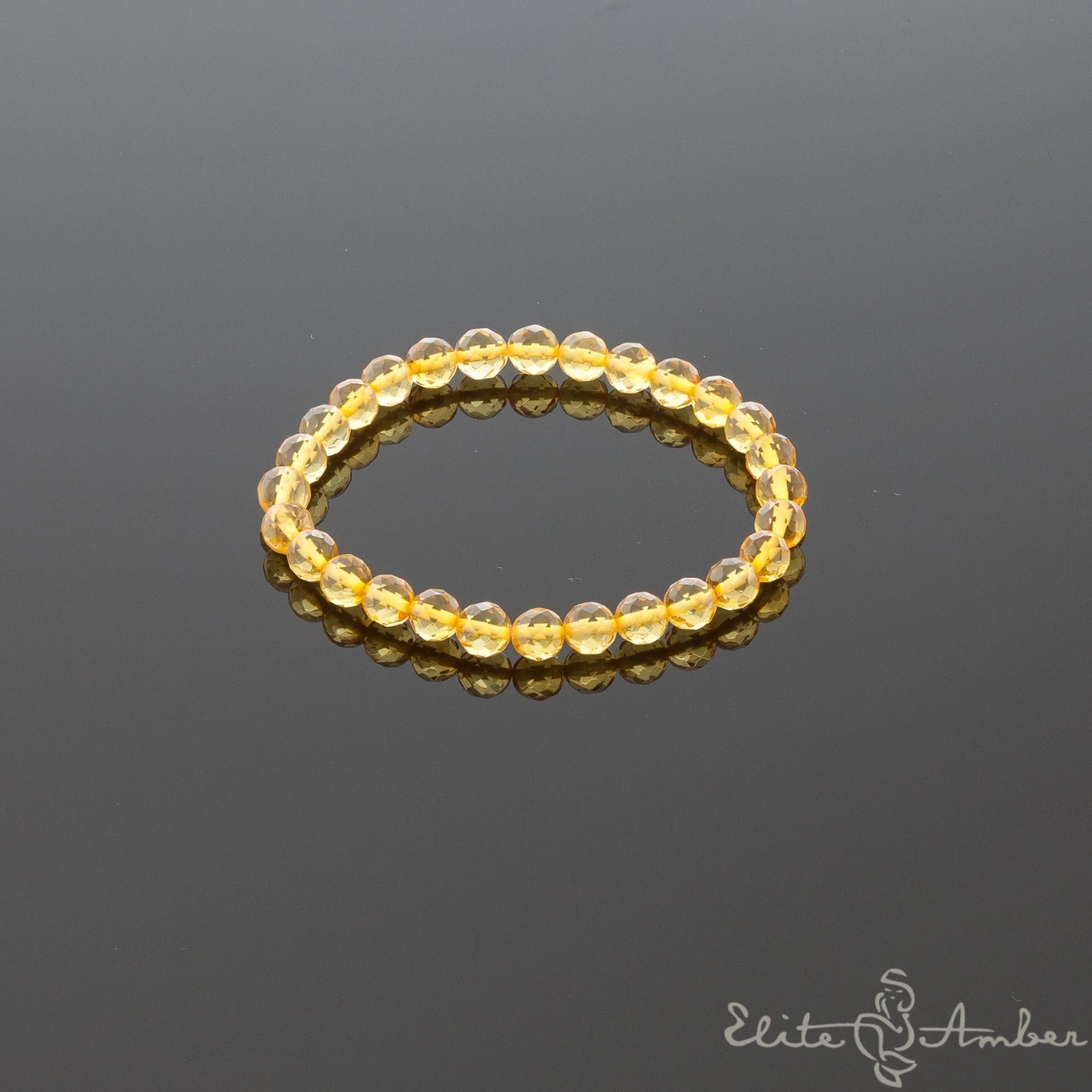Amber bracelet "Glossy honey"