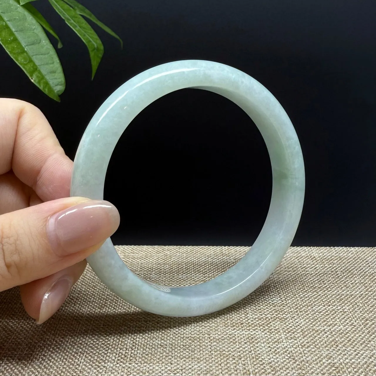Genuine Burmese Green Jade Jadeite Bangle Bracelet ( 66mm )