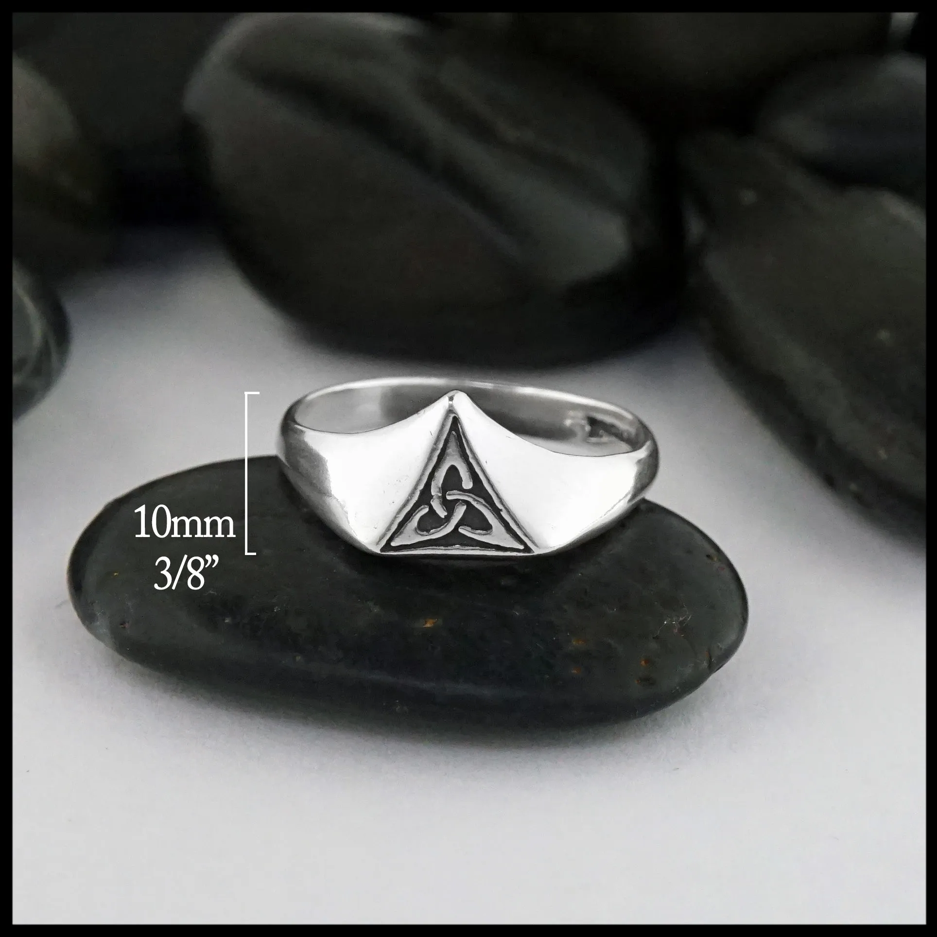 Medium Trinity Knot Ring in Silver