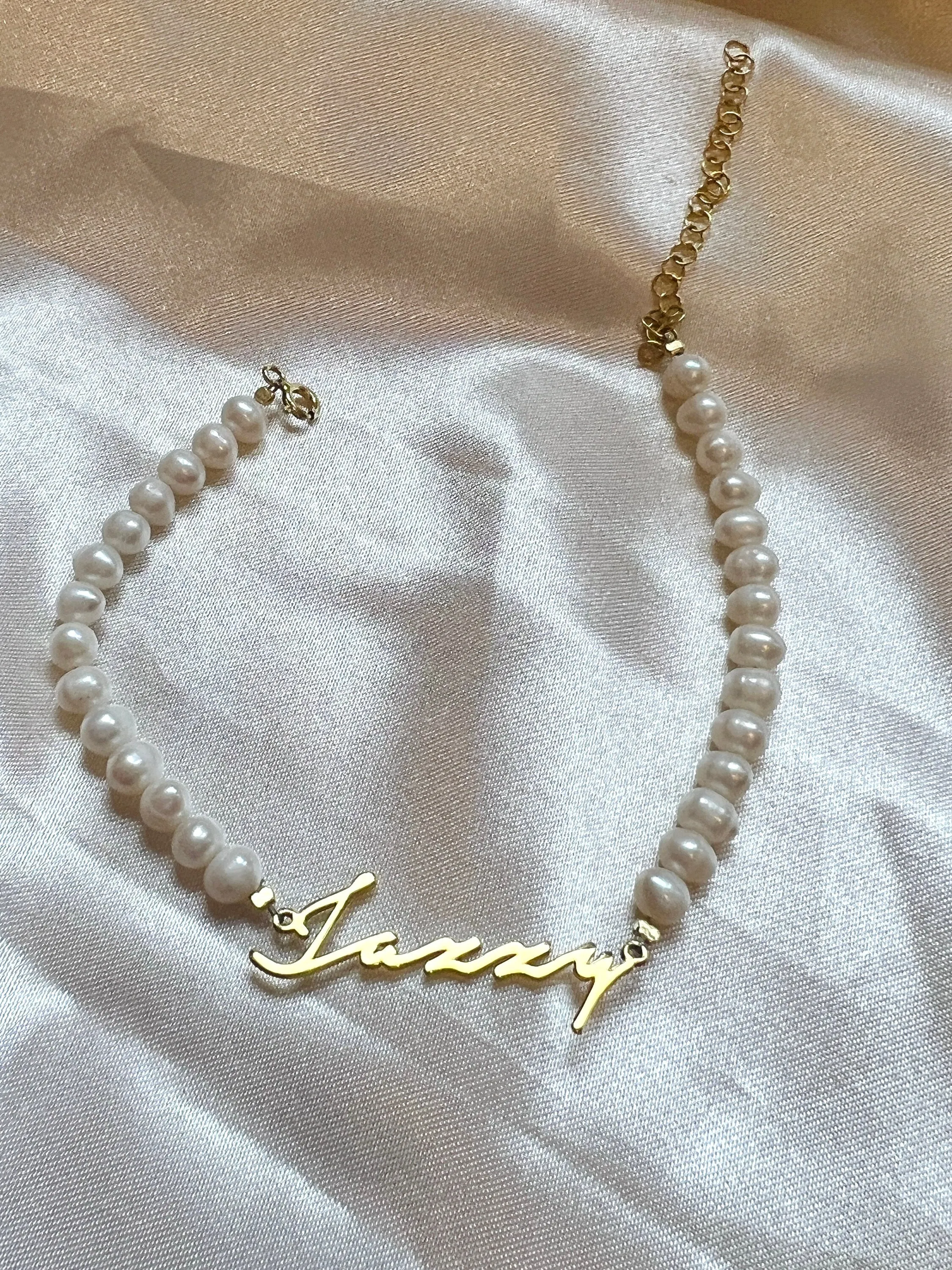Personalized Name Pearl Bracelet |Gold Pearl Bracelet|Pearl Letter Bracelet in Silver| Personalized Pearl Jewelry| Customized Pearl Bracelet